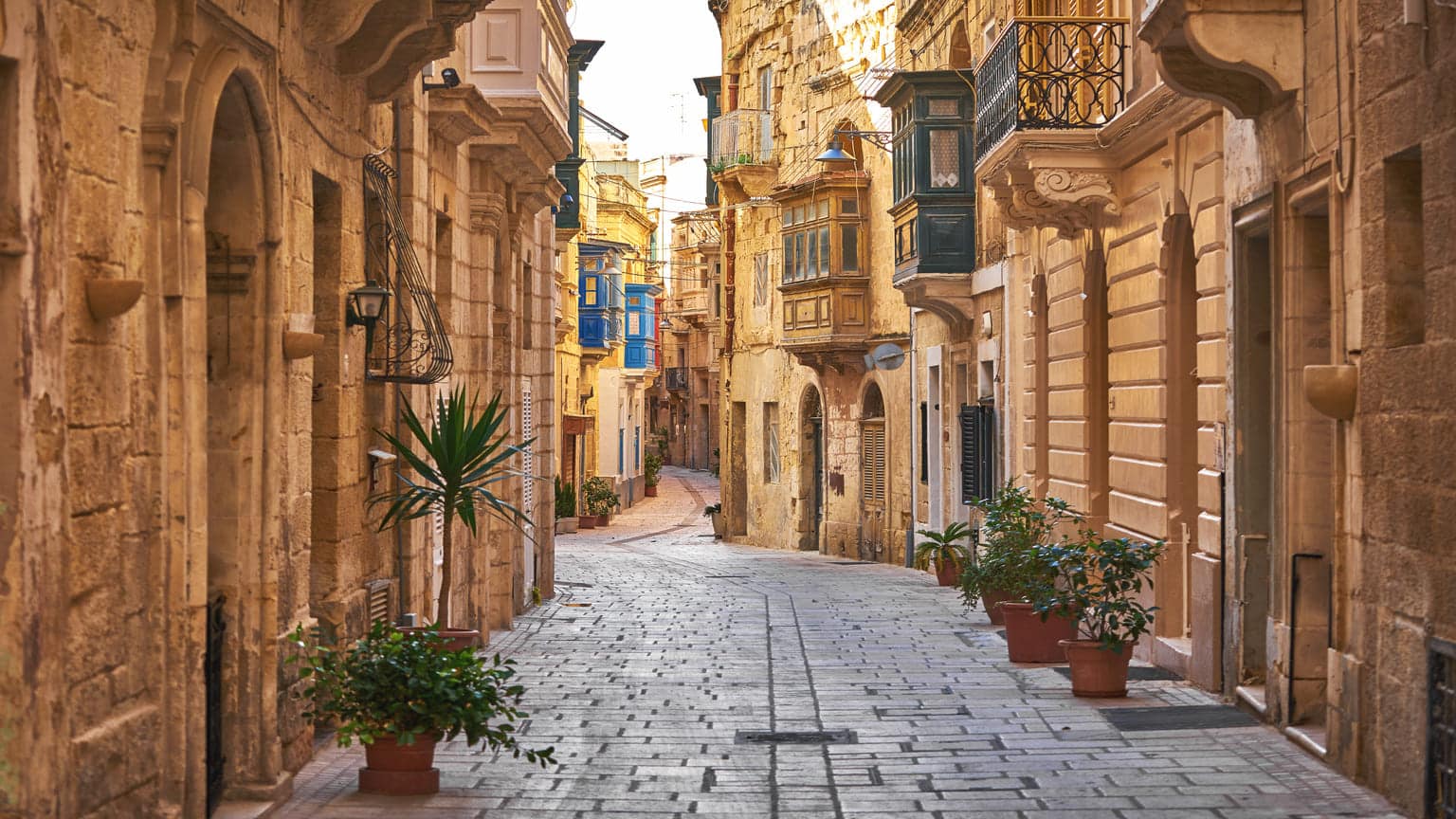 Navigating the Maltese Real Estate Scene: Crucial Steps for Buyers